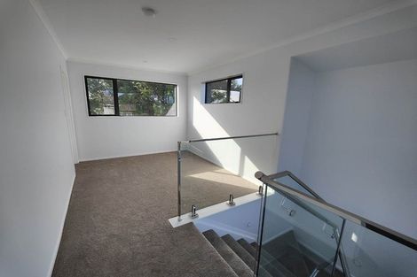 Photo of property in 185c Bucklands Beach Road, Bucklands Beach, Auckland, 2012