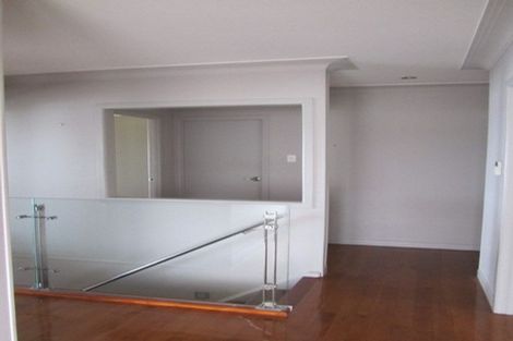 Photo of property in 73 Sylvan Avenue, Northcote, Auckland, 0627