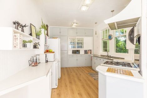 Photo of property in 225 Marine Parade, Seatoun, Wellington, 6022