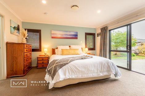 Photo of property in 33 Hildreth Street, Trentham, Upper Hutt, 5018