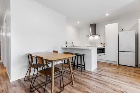 Photo of property in 2/71 Hobsonville Road, Hobsonville, Auckland, 0616