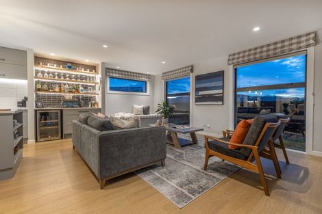 Photo of property in 14 Rotorua Grove, Aotea, Porirua, 5024