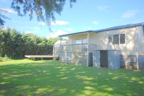 Photo of property in 21 Chilcott Road, Henderson, Auckland, 0612