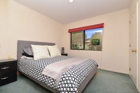 Photo of property in 48 Waiwherowhero Drive, St Andrews, Hamilton, 3200