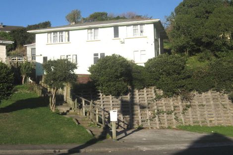 Photo of property in 10 Hereford Street, Cannons Creek, Porirua, 5024