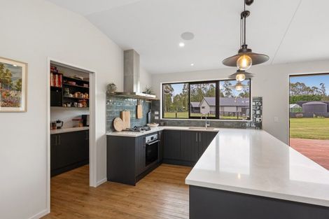 Photo of property in 8 Walford Way, Darfield, 7571