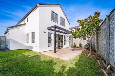 Photo of property in 1/64 Schnapper Rock Road, Schnapper Rock, Auckland, 0632