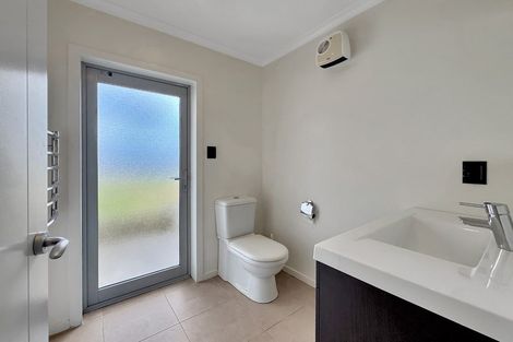 Photo of property in 74 Amesbury Drive, Churton Park, Wellington, 6037