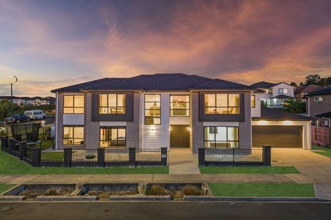 Photo of property in 8 Kilcadden Drive, Flat Bush, Auckland, 2019