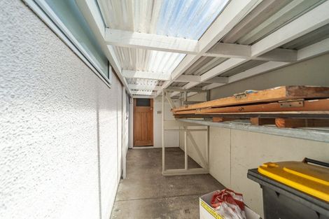 Photo of property in 2 Macalister Place, Miramar, Wellington, 6022