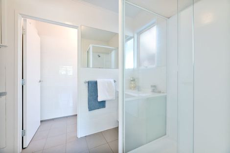 Photo of property in 2/45 Cron Avenue, Te Atatu South, Auckland, 0610