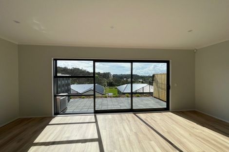 Photo of property in 23 William Calvert Drive, Swanson, Auckland, 0614