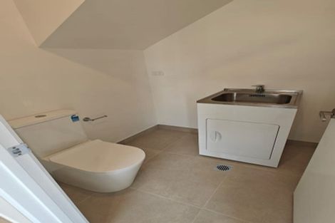 Photo of property in 150 Mcleod Road, Te Atatu South, Auckland, 0610