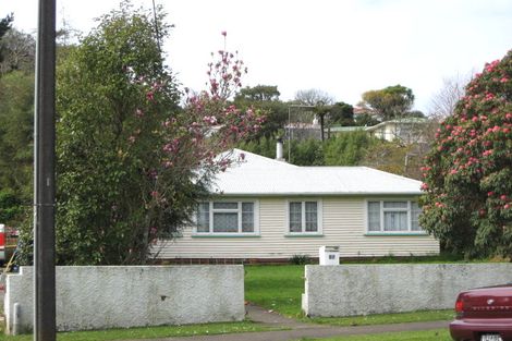 Photo of property in 57 Seaview Road, Marfell, New Plymouth, 4310
