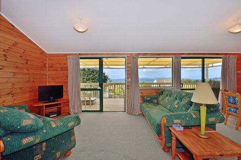 Photo of property in 20 Kotuku Place, Snells Beach, 0920