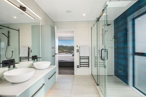 Photo of property in 4 Rotorua Grove, Aotea, Porirua, 5024