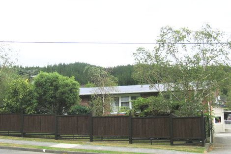 Photo of property in 16 Norana Road, Maoribank, Upper Hutt, 5018