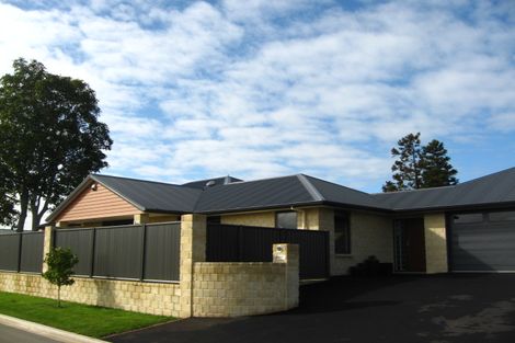 Photo of property in 1 Kura Place, Mosgiel, 9024