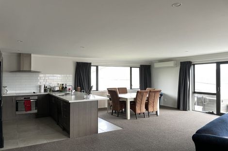 Photo of property in 32 Varsity Heights, Fitzherbert, Palmerston North, 4410