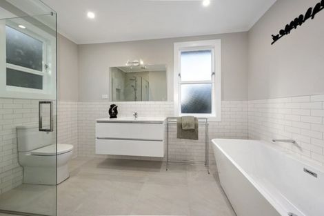 Photo of property in 21 Sunnyview Drive, Brown Owl, Upper Hutt, 5018