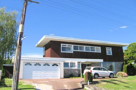 Photo of property in 24 Hill Road, Whataupoko, Gisborne, 4010