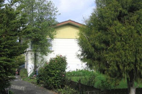 Photo of property in 1 Shale Avenue, Massey, Auckland, 0614