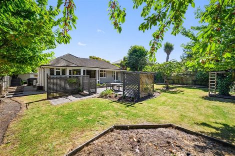 Photo of property in 112 Hamilton Avenue, Ilam, Christchurch, 8041