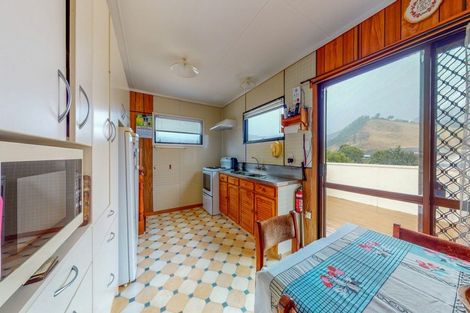 Photo of property in 1 Swordfish Avenue, Whiritoa, Whangamata, 3691