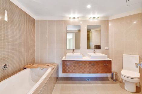 Photo of property in 8 Little Compton Mews, Snells Beach, 0920