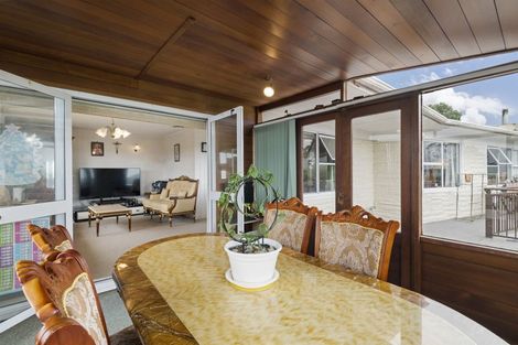 Photo of property in 466 Don Buck Road, Massey, Auckland, 0614