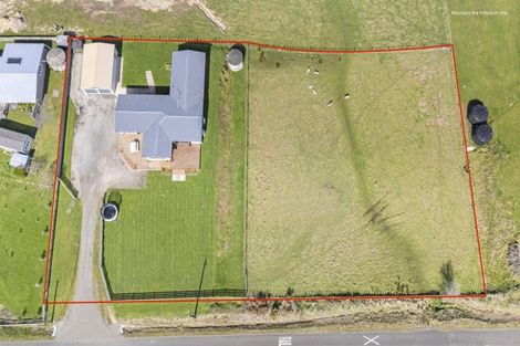 Photo of property in 20 Monteith Street, Halcombe, 4779