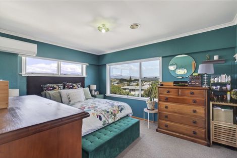 Photo of property in 5 Scott Street, Moturoa, New Plymouth, 4310