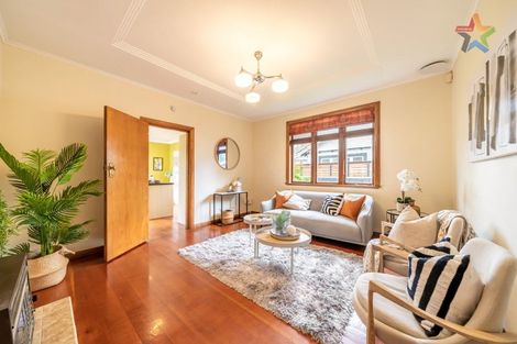 Photo of property in 30 Ludlam Crescent, Woburn, Lower Hutt, 5010