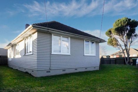 Photo of property in 33 Lister Crescent, Maraenui, Napier, 4110