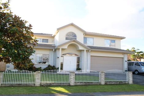Photo of property in 10 Bob Charles Drive, Golflands, Auckland, 2013