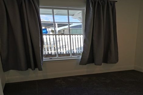 Photo of property in 4/141 Colwill Road, Massey, Auckland, 0614