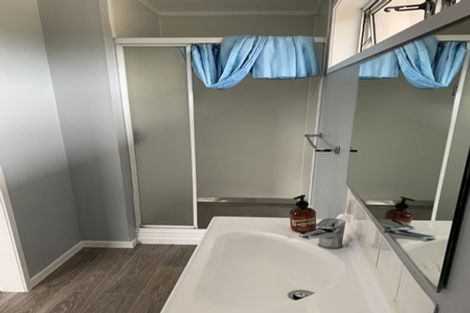 Photo of property in 2/65 Cliff View Drive, Green Bay, Auckland, 0604