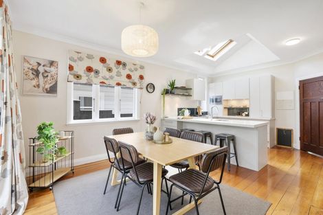 Photo of property in 1 Dee Street, Island Bay, Wellington, 6023