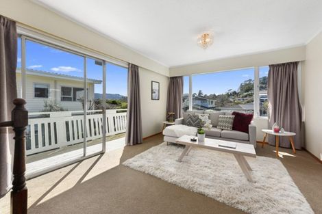 Photo of property in 12 Deller Grove, Silverstream, Upper Hutt, 5019