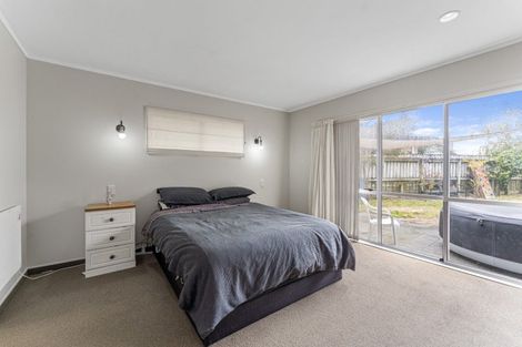 Photo of property in 36 Guildford Drive, Paraparaumu, 5032