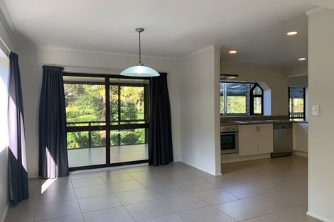Photo of property in 2/20 Lagoon Way, West Harbour, Auckland, 0618