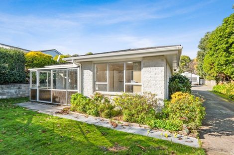 Photo of property in 46 Moana Road, Paraparaumu, 5032