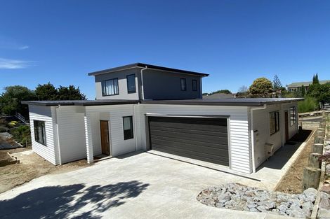 Photo of property in 2/1059 Bank Street, Te Awamutu, 3800