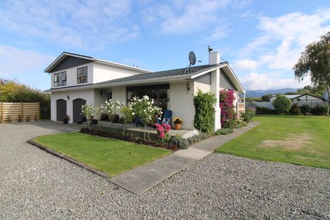 Photo of property in 5 Chisholm Place, Carterton, 5713