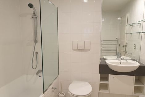 Photo of property in Sanctum Apartment, 10 Ebor Street, Te Aro, Wellington, 6011
