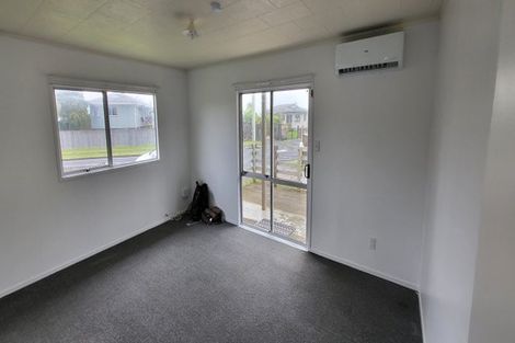 Photo of property in 63 Burundi Avenue, Clendon Park, Auckland, 2103