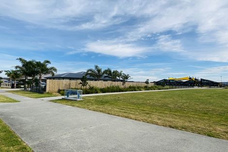 Photo of property in 120 The Boulevard, Papamoa Beach, Papamoa, 3118