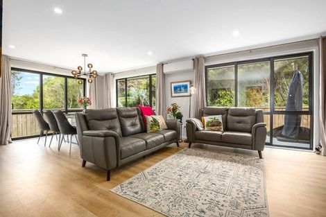 Photo of property in 13 Cosgrove Rise, Riverstone Terraces, Upper Hutt, 5018