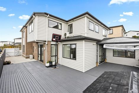 Photo of property in 25b Arrowsmith Drive, Flat Bush, Auckland, 2019