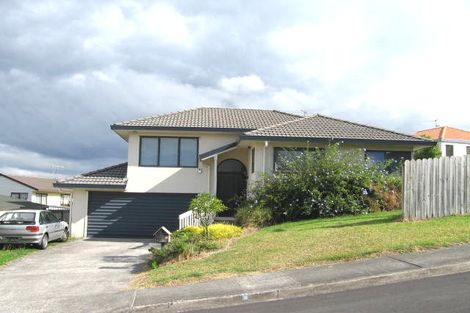 Photo of property in 4 Stockton Place, Glendene, Auckland, 0602